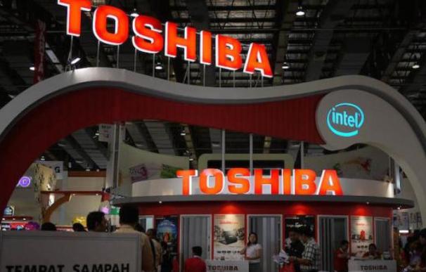 Toshiba y Rohm se alían para invertir 2.500 millones para producir microchips 